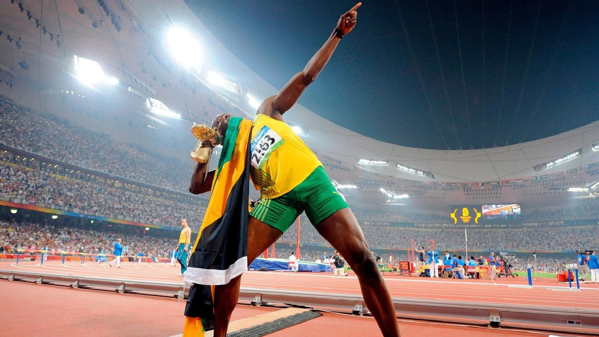 爱游戏-哈登新星刷新纪录表现突出，美国队前途光明！全场沸腾不已